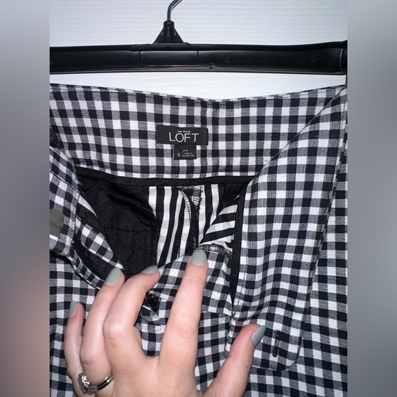 Size 6 Loft Cropped Work Pants Black and White Gingham - Picture 7 of 7